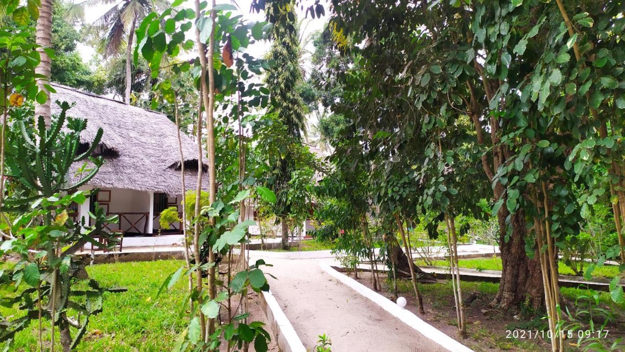 Menai Bay Beach Bungalows Unguja Ukuu Exterior photo