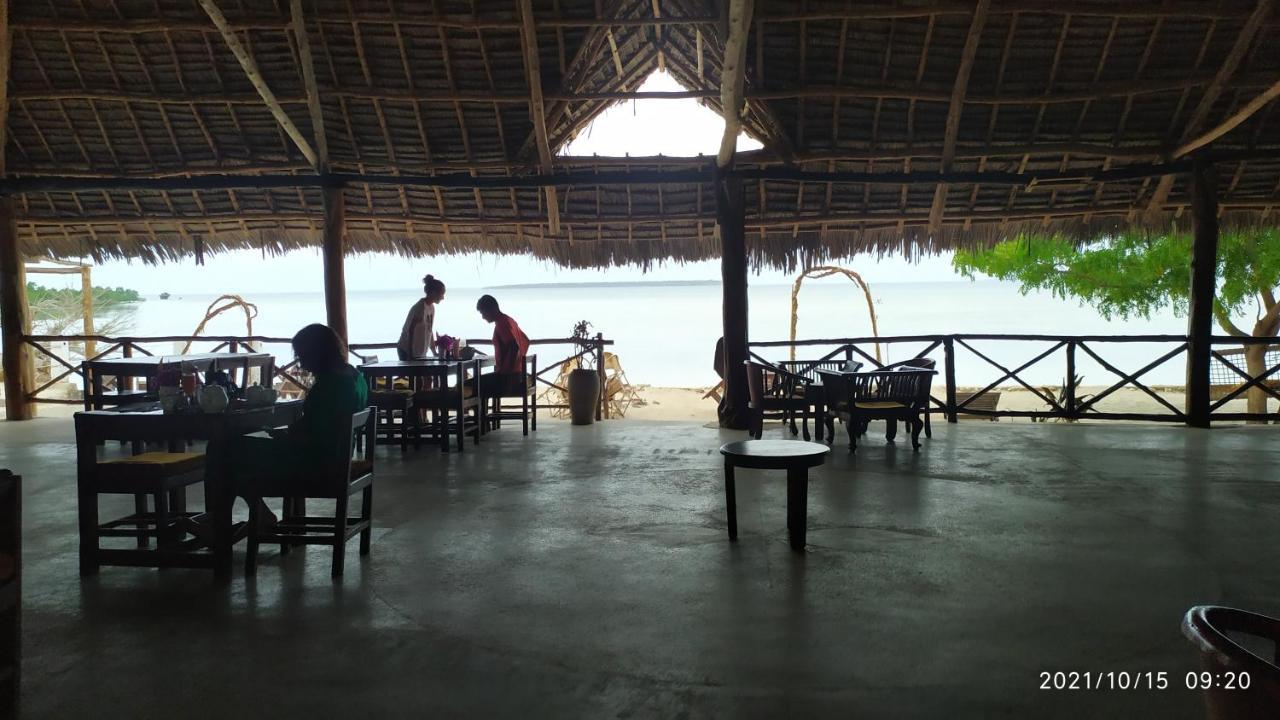 Menai Bay Beach Bungalows Unguja Ukuu Exterior photo