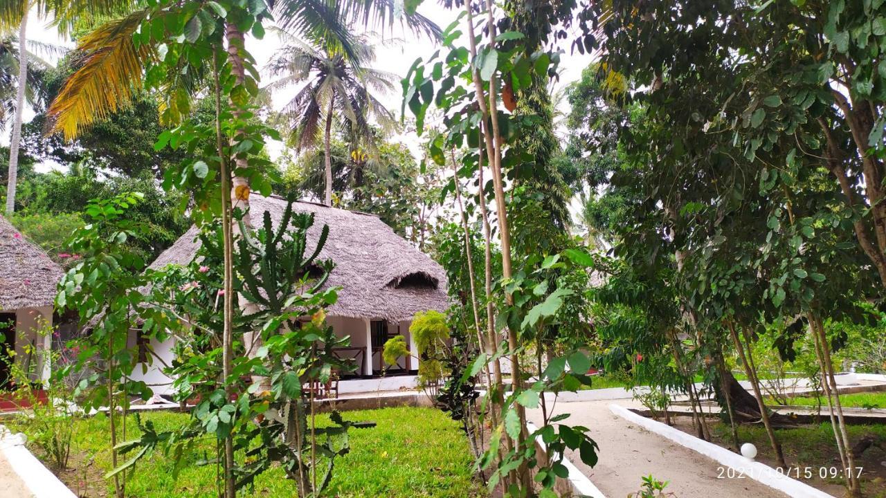 Menai Bay Beach Bungalows Unguja Ukuu Exterior photo