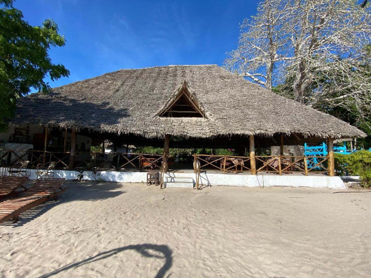 Menai Bay Beach Bungalows Unguja Ukuu Exterior photo