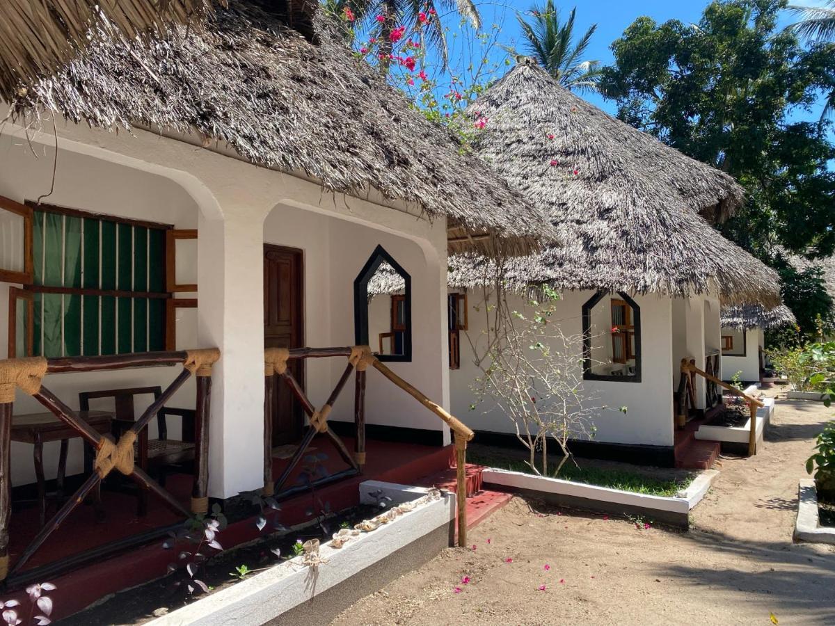 Menai Bay Beach Bungalows Unguja Ukuu Exterior photo