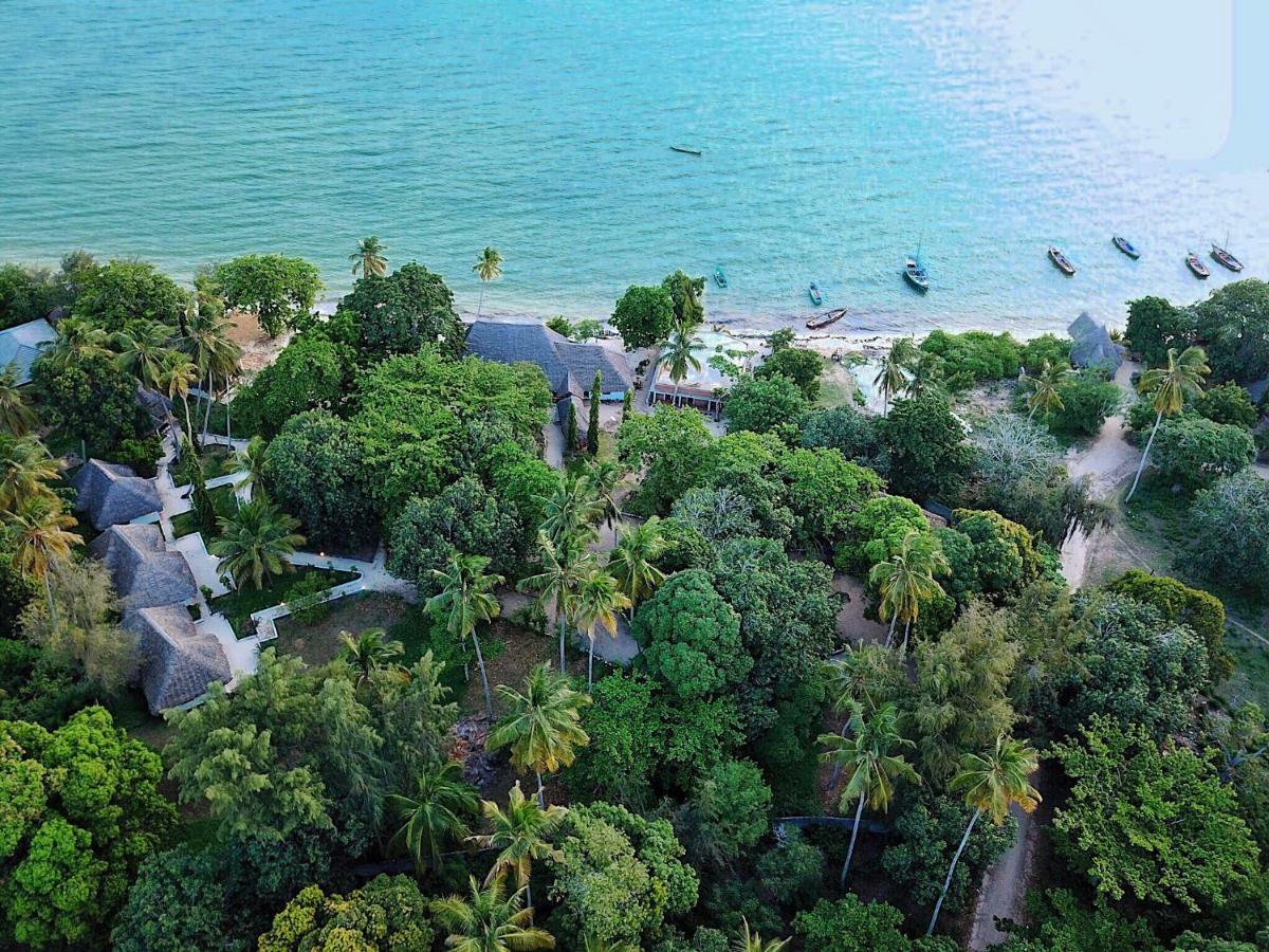 Menai Bay Beach Bungalows Unguja Ukuu Exterior photo